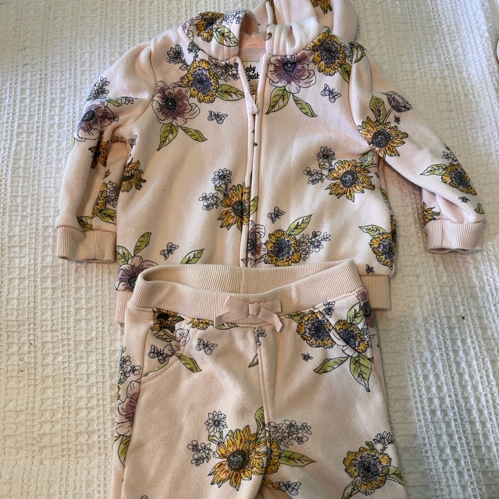 Oshkosh 9 month old jogging suit